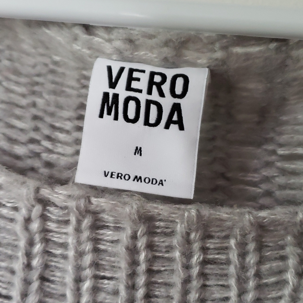 Vera Moda sweater - Picture 2 of 3